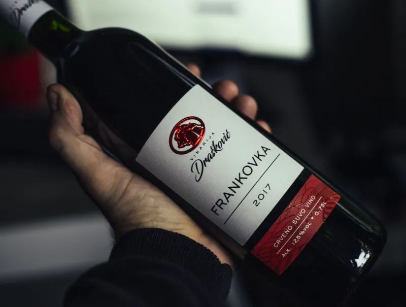 The Label as Portrait: What Wine Packaging Reveals About the Hand Behind the Bottle